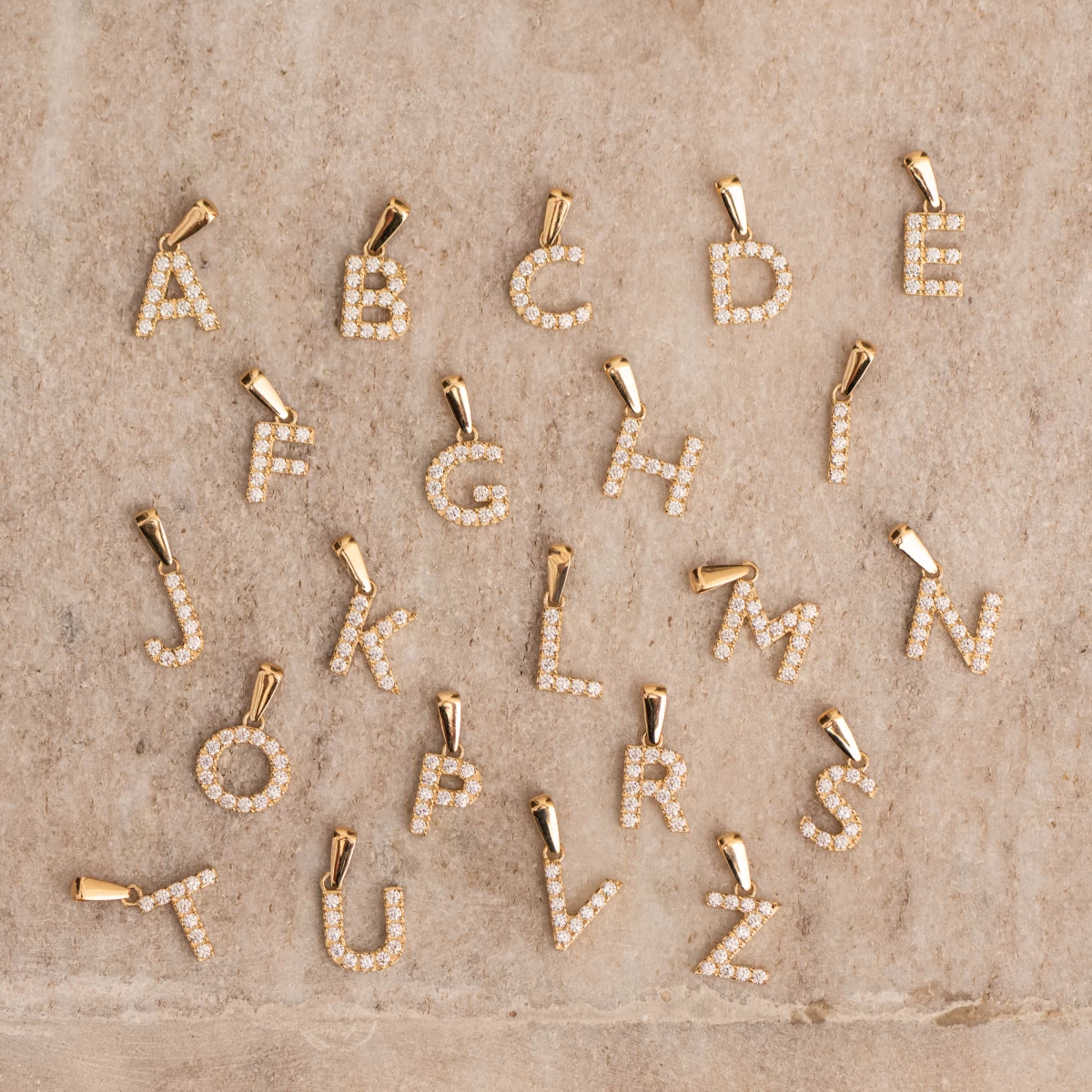 Egyedi Cirkónia Köves Betű Sárga Arany 14K Nyaklánc